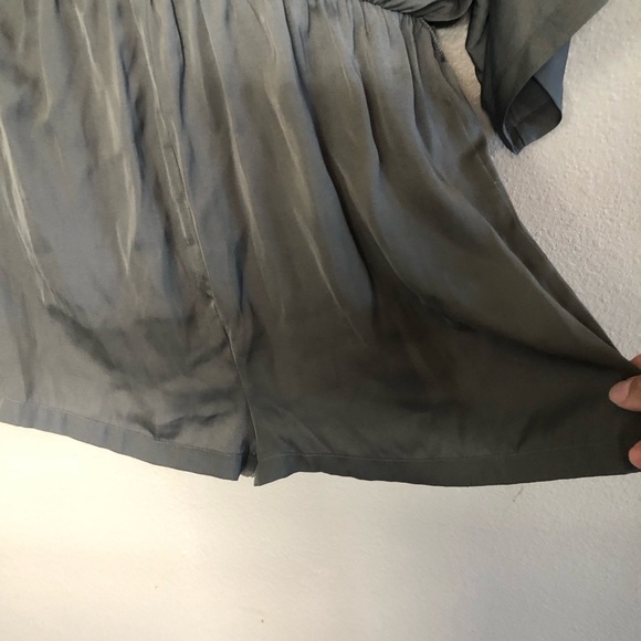 Lulu’s Woman’s Ain't It Grand Olive Green Satin Surplice Romper Size M/L - Picture 6 of 16